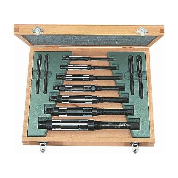 Adjustable hand reamer set, in a wooden box