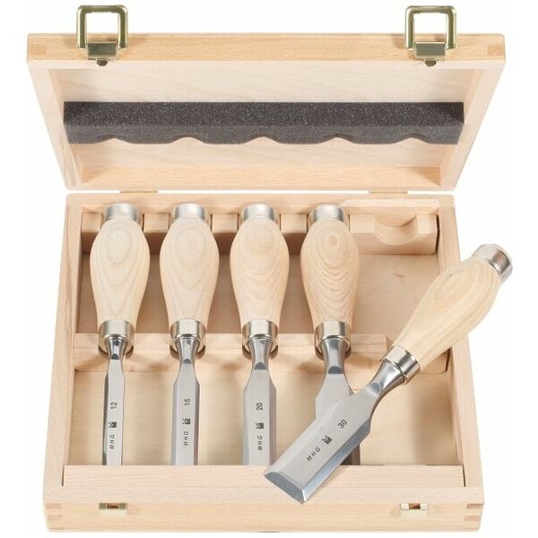 Wooden-handled 5-piece short chisel set in a wooden case 5
