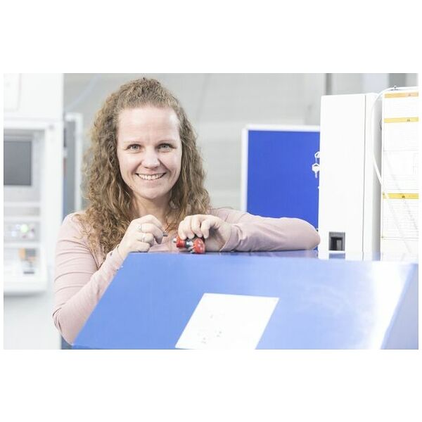 Tournevis porte-embout avec magasin d'embouts Phillips, fente avec 6 embouts, Stubby, 1/4″