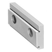 Stepped top jaw
